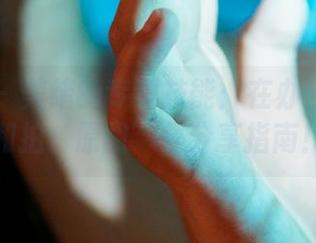 蜜桃社 - 美绪的专项技能：在办公室偶遇和拍‘原图’集分享指南！