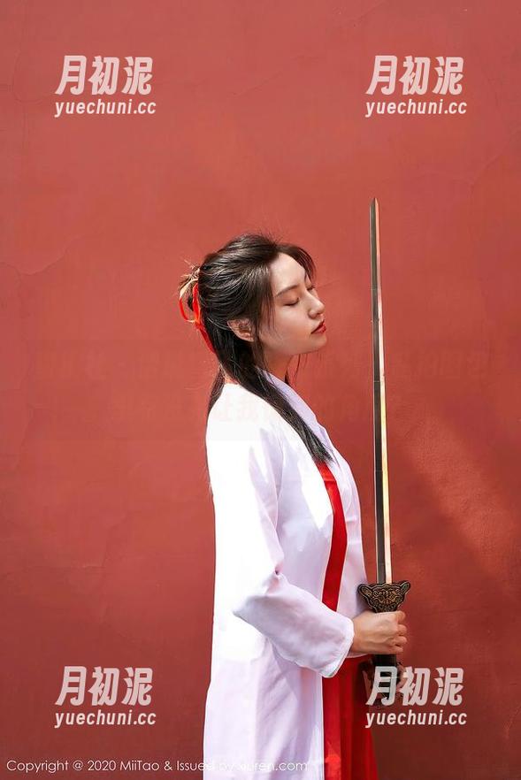 蜜桃社-雪飞 蜜桃社 - 话说雪飞的睡衣系列,私拍图包里有没有让我惊到的角度?