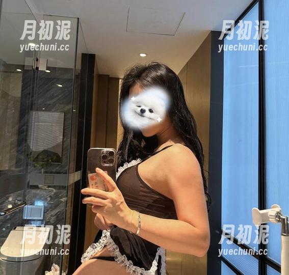詹詹 微密圈 - 詹詹的图包更新来了,红色如烈焰,让人忍不住想靠近一点!