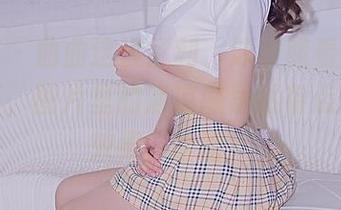轰趴猫 - 曲曲这波福利，泳衣照看得我眼前一亮，图片里的清凉感居然有点冒汗的效果，哈哈！