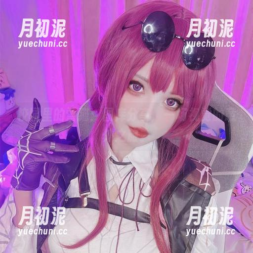 校园里的雪猫：图库分享，一场视觉的意外之旅。