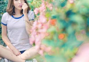 青豆客 - 强烈推荐！可乐Vicky的美足私拍资源，准备好被撩到了吗？