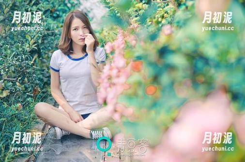 青豆客 - 强烈推荐！可乐Vicky的美足私拍资源，准备好被撩到了吗？