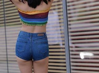 魔镜街拍 - 婷婷的私拍：寒风中那丝质的“性感”圣诞梦？