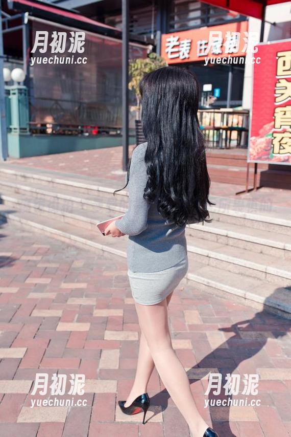魔镜街拍 - 曼曼的御姐写真：无所畏惧的高级感