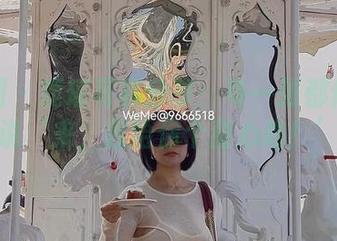 微密圈 - 鹿瑶写真分享：每一张都像是在说‘来，我给你个甜心吻！’
